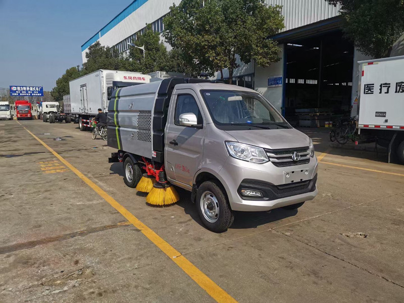 長安小型掃路車（0.5方水罐，1.5方塵罐）