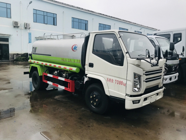 江鈴5噸灑水車(chē)廠家價(jià)格