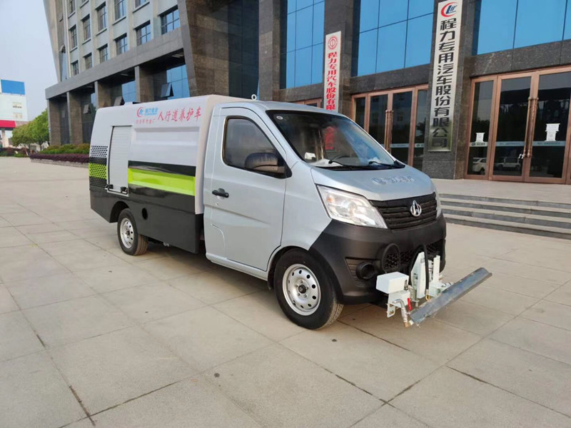 長安2.5方路面養護車，清洗車多少錢